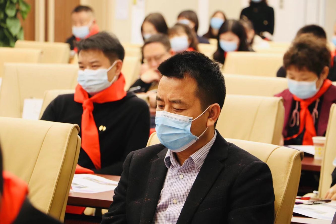 清大建筑裁總班38期開典學(xué)禮同學(xué)上課照片